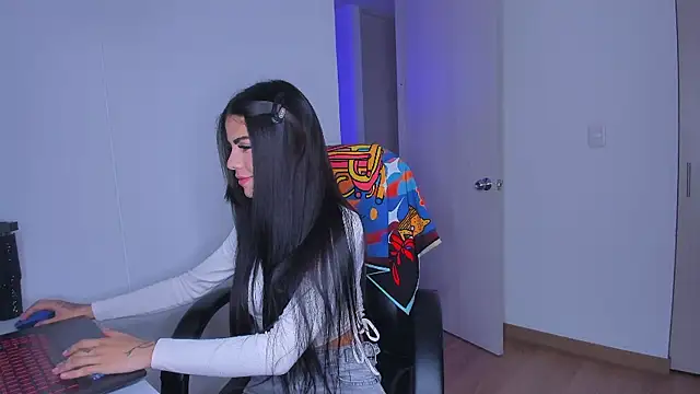 Lisegg  online show from February 13, 10:39 pm