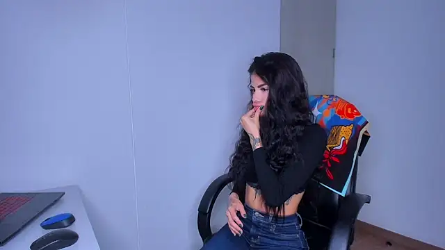 Lisegg  online show from March 31, 10:37 am