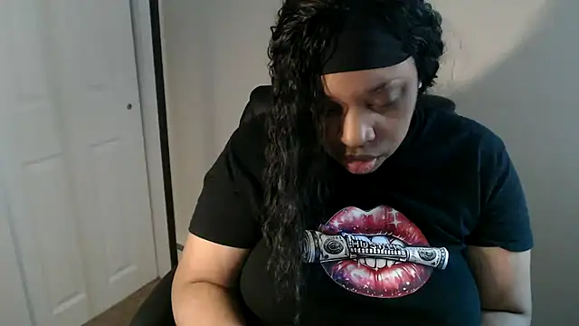 Snapshot of Sexymona1218 chatting on April 27, 6:06 pm Sexymona1218 online show from April 27, 6:06 pm