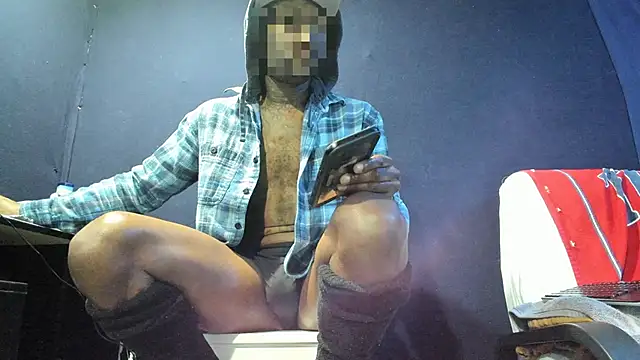 Snapshot of iBreakHeartz chatting on December 24, 6:28 pm iBreakHeartz online show from December 24, 6:28 pm