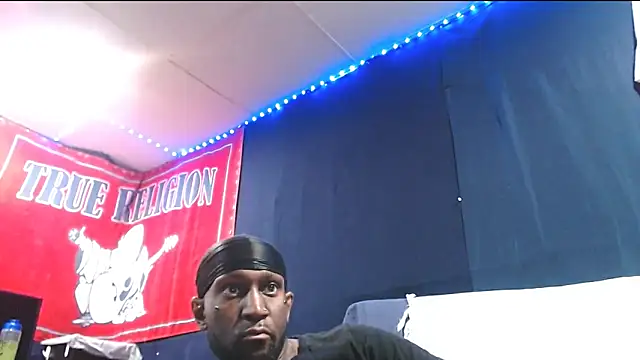 Snapshot of iBreakHeartz chatting on September 23, 4:04 am iBreakHeartz online show from September 23, 4:04 am