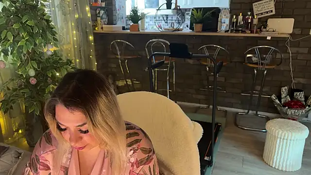 Monageil online show from March 4, 9:59 am