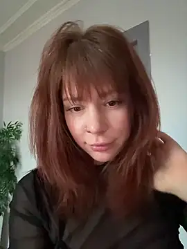 Snapshot of Oopsfoxy chatting on February 18, 6:09 am Oopsfoxy online show from February 18, 6:09 am