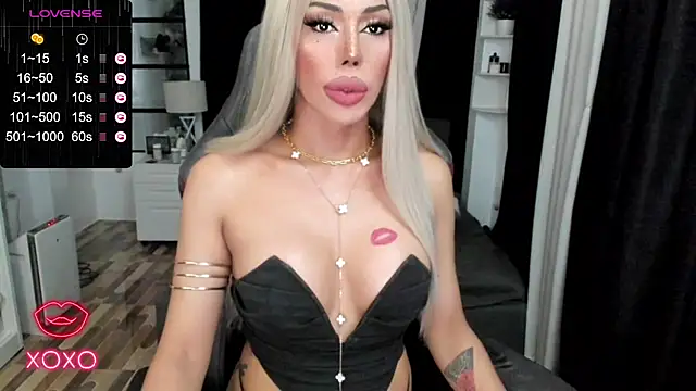 Forever MissCandace online show from September 25, 4:11 pm