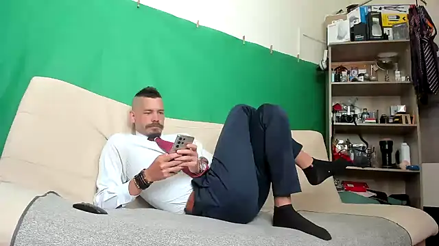 Snapshot of viraglaci18@xh chatting on May 13, 10:45 am viraglaci18xh online show from May 13, 10:45 am