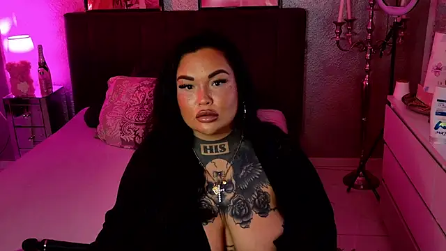Snapshot of _MelinaCurves_ chatting on March 2, 9:11 pm  MelinaCurves  online show from March 2, 9:11 pm