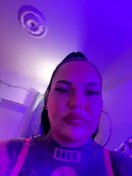 Snapshot of _MelinaCurves_ chatting on September 20, 9:05 pm  MelinaCurves  online show from September 20, 9:05 pm