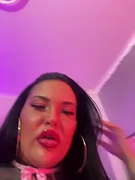 Snapshot of _MelinaCurves_ chatting on September 21, 7:59 pm  MelinaCurves  online show from September 21, 7:59 pm