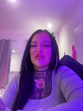 Snapshot of _MelinaCurves_ chatting on September 28, 6:02 pm  MelinaCurves  online show from September 28, 6:02 pm