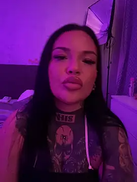  MelinaCurves  online show from April 17, 9:18 pm