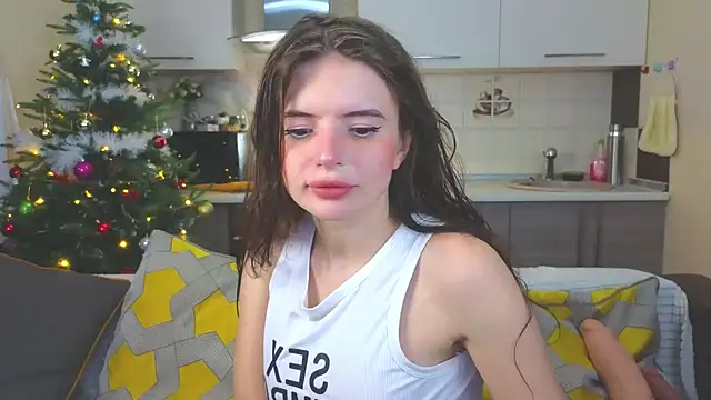 Naughty Alice online show from December 15, 1:00 pm