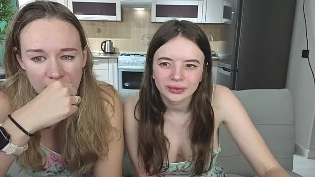 Snapshot of Naughty_Alice chatting on February 16, 6:20 am Naughty Alice online show from February 16, 6:20 am