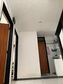 Snapshot of Sofhi_corolinne31 chatting on April 4, 9:01 pm Sofhi corolinne31 online show from April 4, 9:01 pm