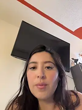 Snapshot of Sofhi_corolinne31 chatting on April 6, 10:44 pm Sofhi corolinne31 online show from April 6, 10:44 pm