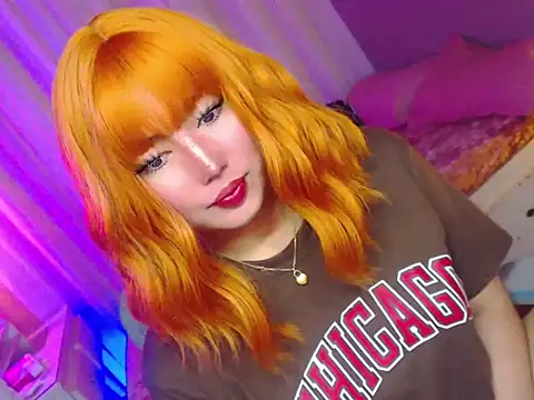 Snapshot of HOTnWILDalice chatting on April 19, 1:05 am HOTnWILDalice online show from April 19, 1:05 am