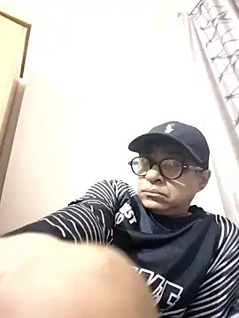 Snapshot of iamkahn_44 chatting on January 13, 8:03 pm iamkahn 44 online show from January 13, 8:03 pm