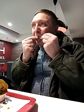 Snapshot of Pokaz2020 chatting on December 20, 7:50 pm Pokaz2020 online show from December 20, 7:50 pm