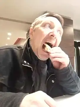 Pokaz2020 online show from March 8, 5:17 pm