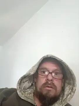 Snapshot of Skody31 chatting on April 23, 12:12 am Skody31 online show from April 23, 12:12 am