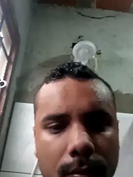 Snapshot of garoto1997 chatting on October 29, 6:20 pm garoto1997 online show from October 29, 6:20 pm