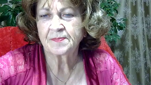 Emma52610 online show from November 23, 12:38 pm