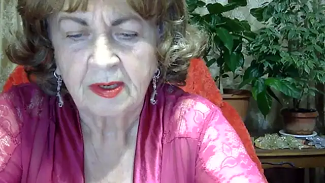 Emma52610 online show from February 14, 2:36 pm