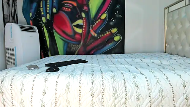 Snapshot of luna_sexxy chatting on March 11, 4:29 am luna sexxy online show from March 11, 4:29 am