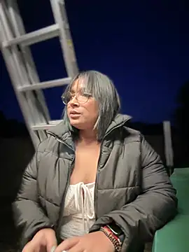 DannaaMeliza online show from January 7, 4:48 pm