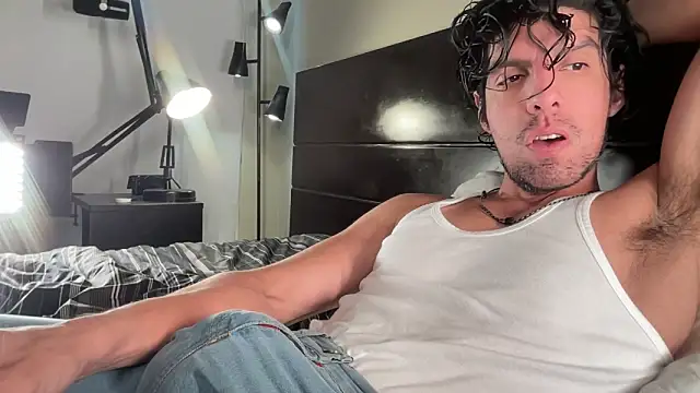 Snapshot of beranco19 chatting on February 17, 10:16 pm beranco19 online show from February 17, 10:16 pm