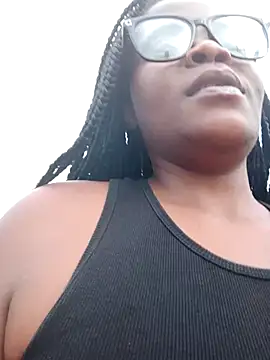 Snapshot of SQUITBOOTY chatting on December 23, 1:13 pm SQUITBOOTY online show from December 23, 1:13 pm