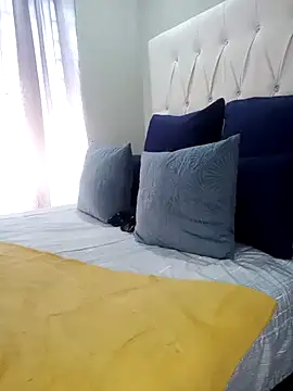 Snapshot of SQUITBOOTY chatting on February 18, 6:48 am SQUITBOOTY online show from February 18, 6:48 am