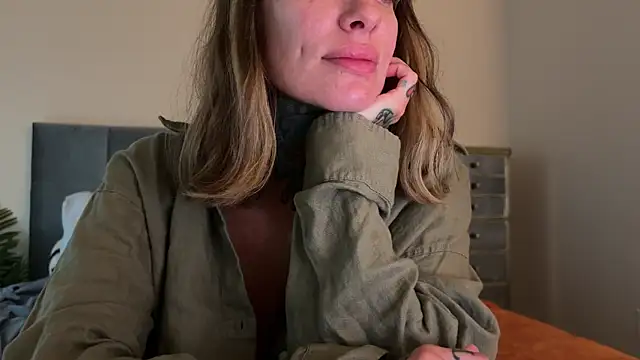 airgeadx online show from December 19, 5:20 pm