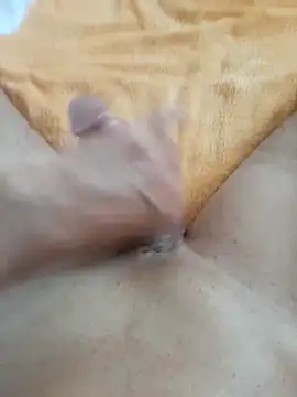 Snapshot of INDRAGOSTITUL chatting on April 28, 7:13 am INDRAGOSTITUL online show from April 28, 7:13 am
