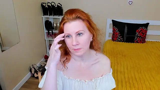 Snapshot of FoxySophia chatting on July 14, 10:54 am FoxySophia online show from July 14, 10:54 am