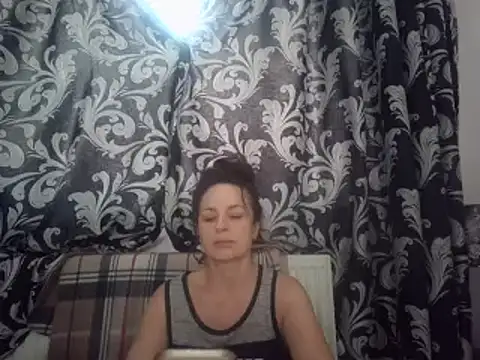 Snapshot of LindaStarS chatting on March 21, 5:32 am LindaStarS online show from March 21, 5:32 am