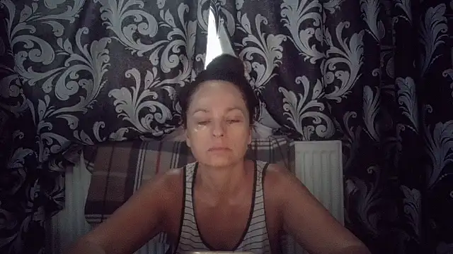 Snapshot of LindaStarS chatting on September 10, 4:34 am LindaStarS online show from September 10, 4:34 am