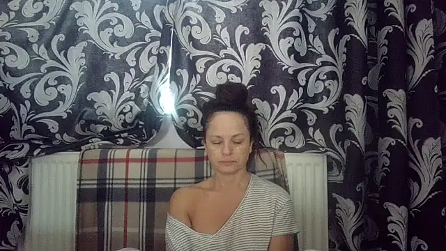 LindaStarS online show from November 6, 6:36 am