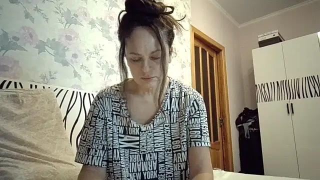 LindaStarS online show from January 8, 6:32 pm