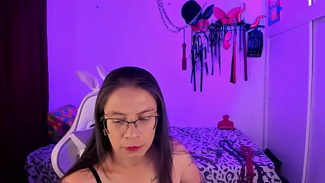 dungeongirls online show from November 27, 9:28 pm