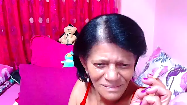 SLUTTYROXY online show from October 6, 7:33 pm