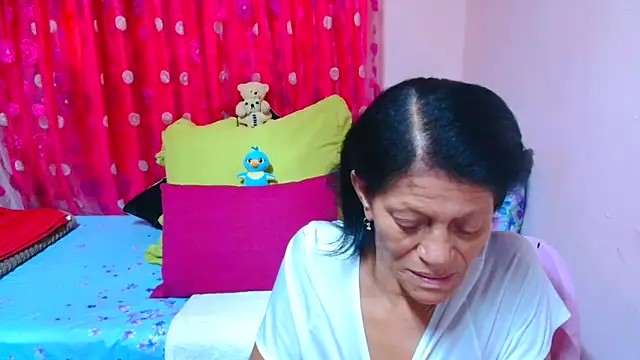 Snapshot of SLUTTYROXY chatting on February 24, 6:00 am SLUTTYROXY online show from February 24, 6:00 am