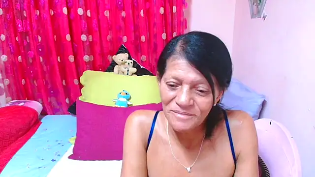 SLUTTYROXY online show from April 16, 8:20 pm