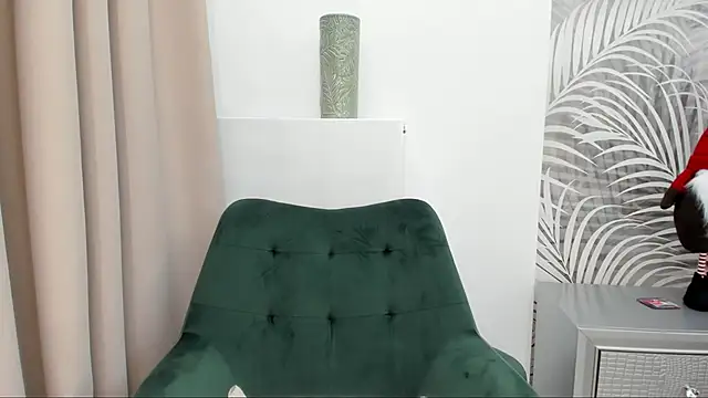 Snapshot of channel_3 chatting on December 9, 7:39 pm channel 3 online show from December 9, 7:39 pm