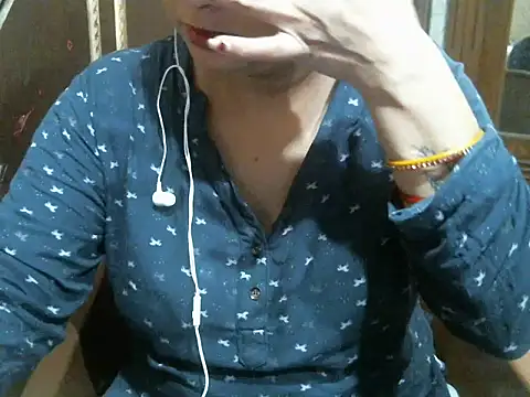 Snapshot of UrsMansi chatting on April 18, 8:20 pm UrsMansi online show from April 18, 8:20 pm