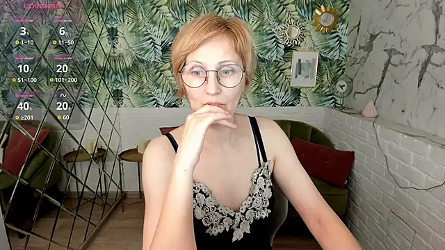 Paris Cherry online show from May 10, 1:05 pm