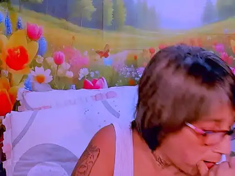 indianroxy online show from October 22, 7:13 pm