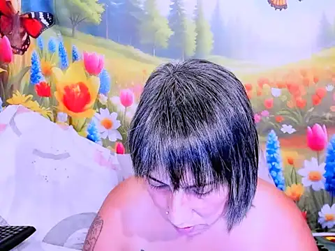 Snapshot of indianroxy chatting on February 9, 5:44 am indianroxy online show from February 9, 5:44 am