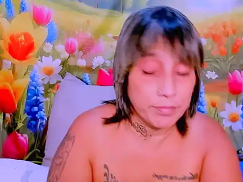 Snapshot of indianroxy chatting on February 19, 7:26 am indianroxy online show from February 19, 7:26 am