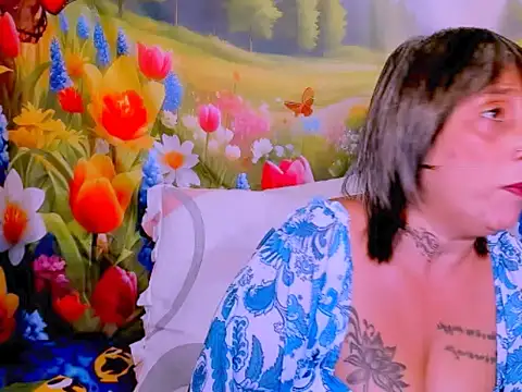 Snapshot of indianroxy chatting on February 19, 7:32 pm indianroxy online show from February 19, 7:32 pm