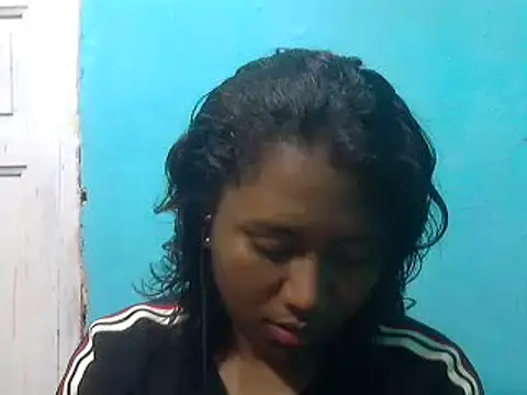 cutybigass online show from December 18, 12:55 pm